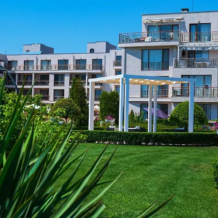June One Bedroom Sea View Diamond Apartment Sarafovo